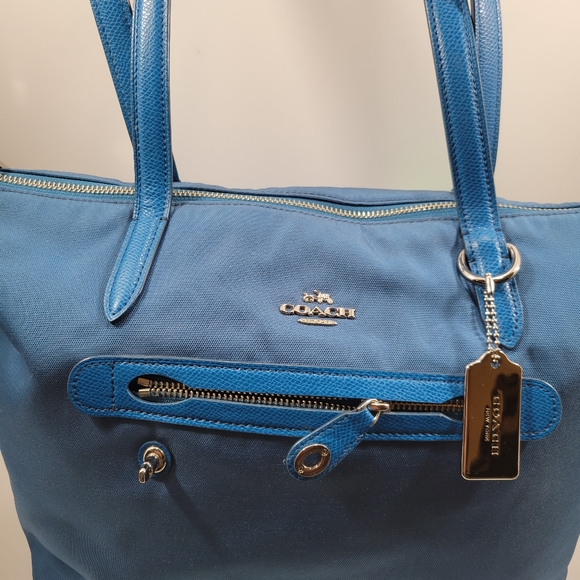 Like New!Coach Nylon Teal/Peacock blueTote bag - Picture 10 of 16